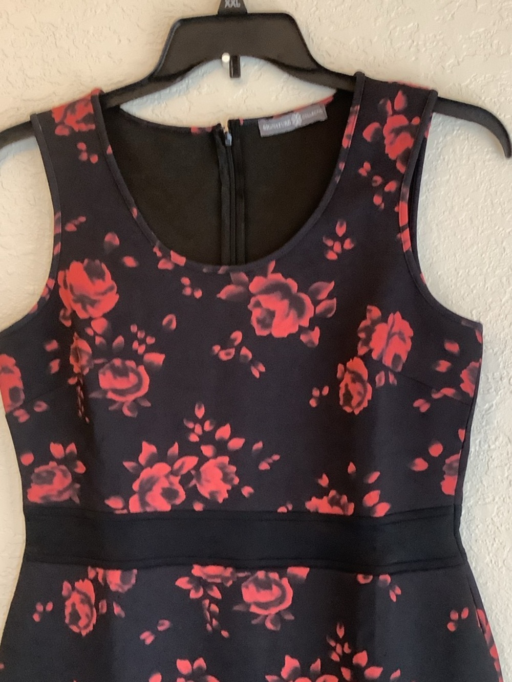 Floral-Print Black Mini Dress with Red Roses - Picture 2 of 9